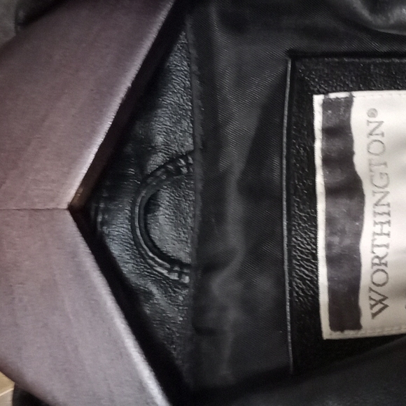 Worthington leather jacket womans sz(L) - Picture 3 of 8
